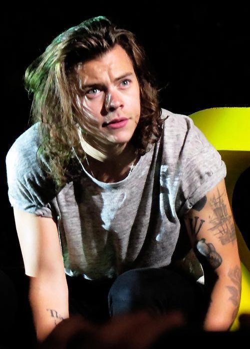1DGiveMe5's tweet photo. #HappyBirthdayHarryStyles All the love💘 @Harry_Styles have a nice dayyyyy https://t.co/zFpARzWWjO