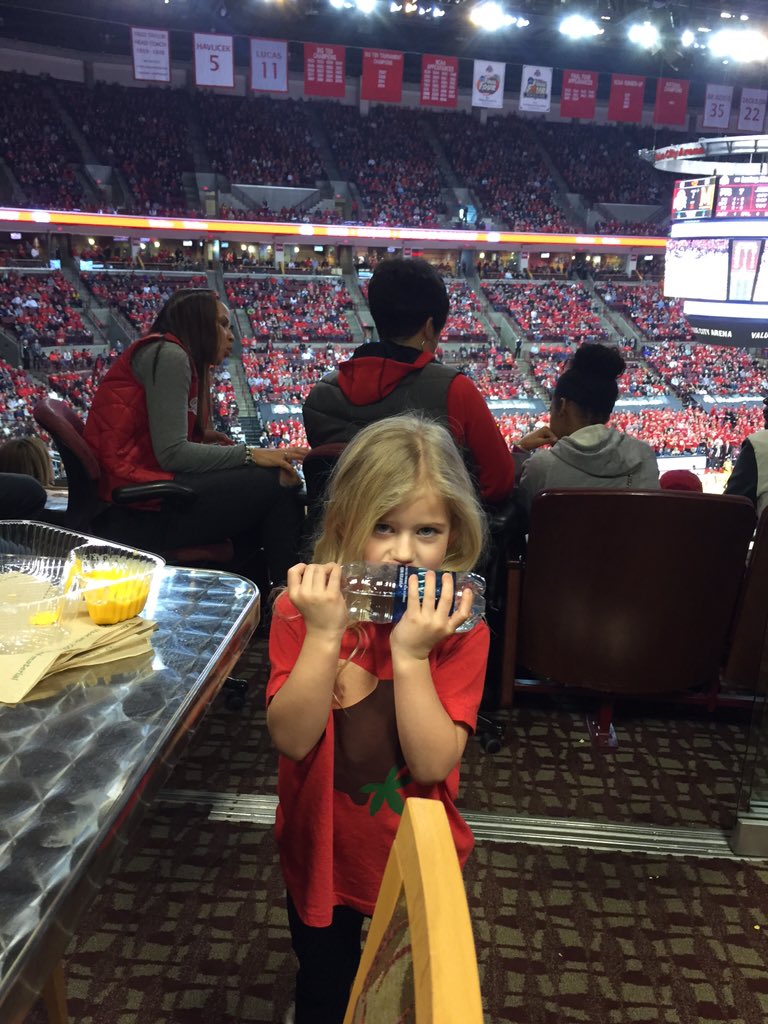 CoachA8's tweet photo. Had to take Ave to the Galloway suite to ensure that #ValleySpeed rubs off on her. @Joey_Galloway https://t.co/Utgcqg8OFp