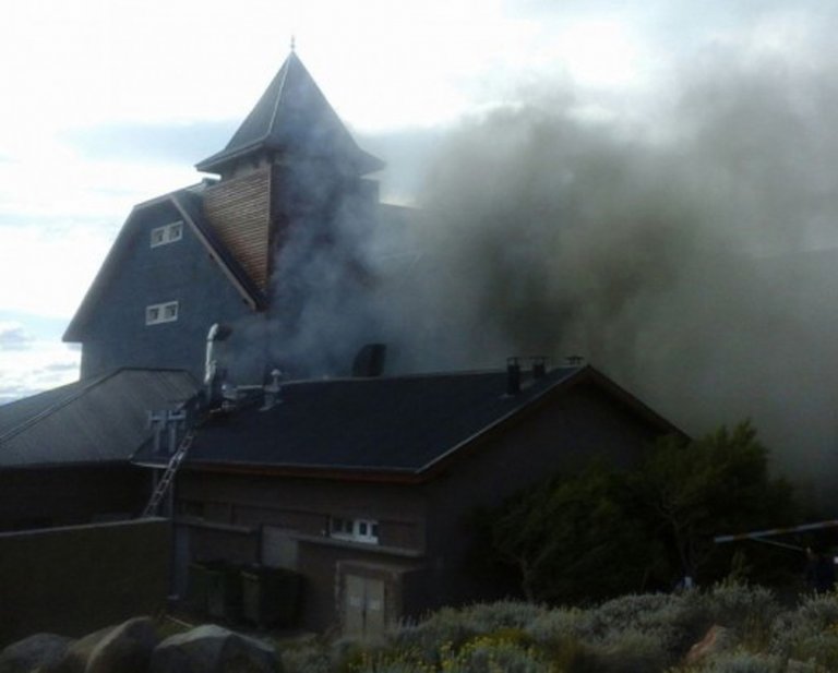 [#SOCIEDAD] Una más y van....: La justicia determino que el incendio en el hotel de CristinaFK, "fue intencional" //