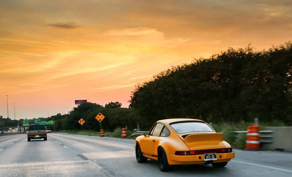Vintage_Porsche's tweet image. Credit @p911r via Instagram #ClassicPorscheForSale Remember this photoshoot Alex? @supercarsofhouston1 #8T1SC #911S…