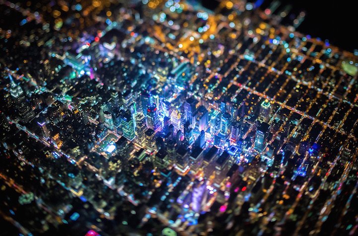 orangeflower08's tweet photo. ミニチュア世界を覗いているみたい。息を呑むような「夜のニューヨークの街」の空撮。

https://t.co/iMtqyHjLic

これらの写真に名付けられたタイトルは、『ゴッサム 7.5K』(Gotham 7.5K)。 https://t.co/Xh7siHlMmi