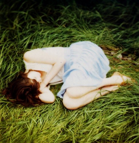 Feathertty's tweet image. —Me quedo dormida en la hierva. #Nox.