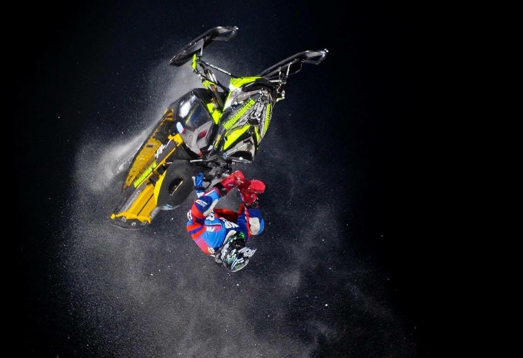 Rasmusjson's tweet image. Har lite svårt att smälta att min barndoms dröm blev verklighet. #hardworkpaysoff