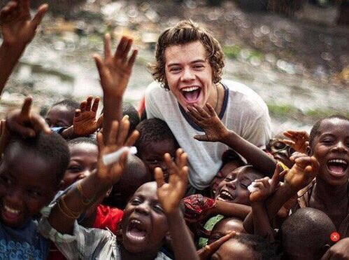 TeamDirectionBR's tweet photo. Honestamente Harry é a pessoa mais incrível desse mundo! 

#HappyBirthdayHarryStyles https://t.co/SfrcuaDs4t