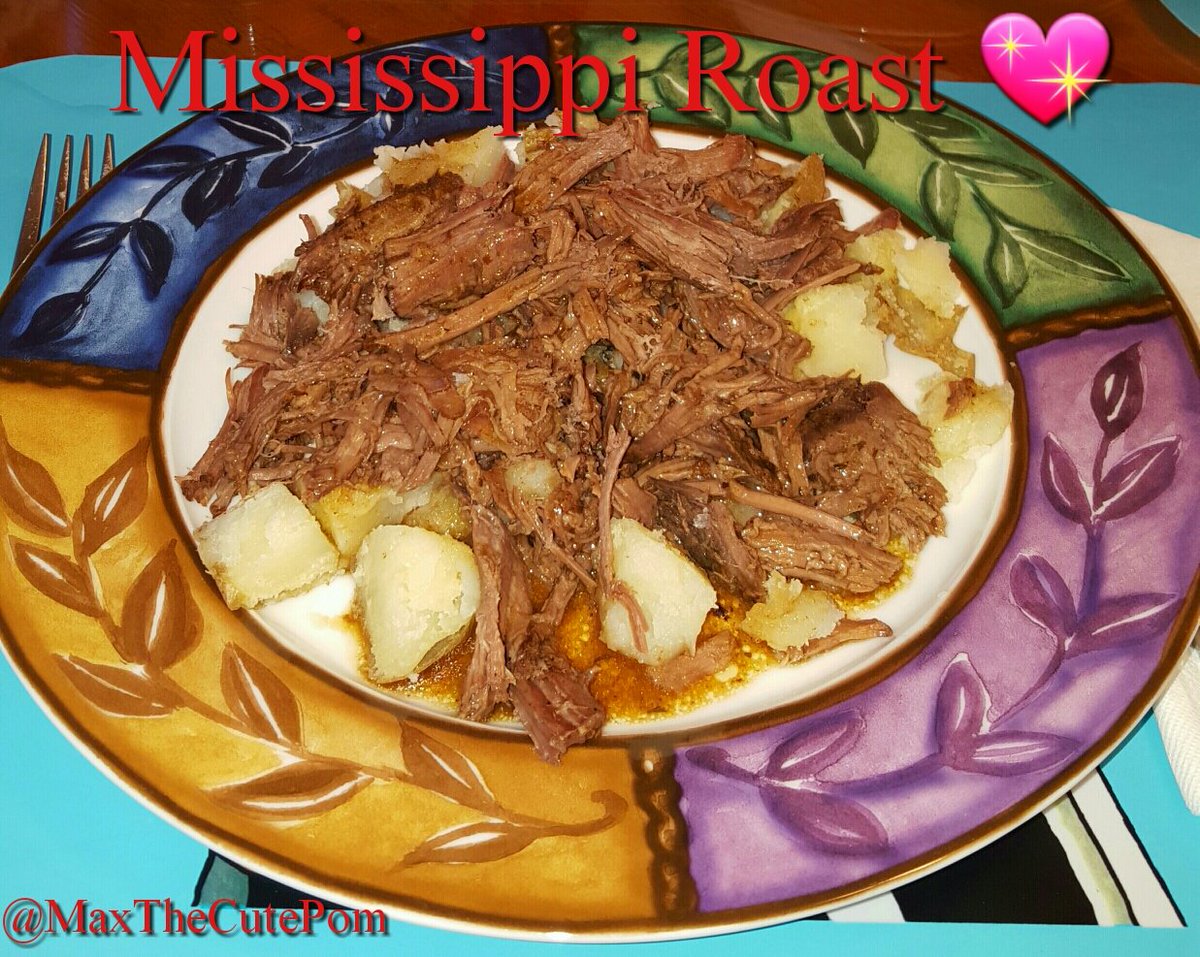 MaxTheCutePom's tweet photo. Enjoyed our #MississippiRoast💕
Thanks #RobinChapman &amp; @GMA 
Max went crazy smelling it cook 
Yes we gave him a bit💕🐕 https://t.co/58pNStWHzY