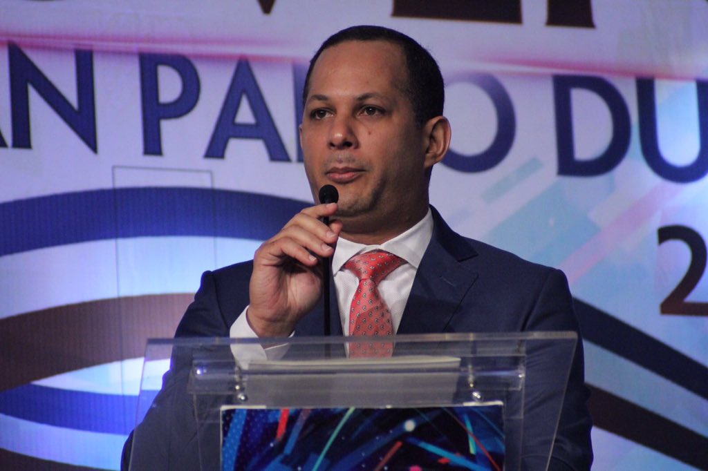 PNJrd's tweet photo. El discurso central del acto queda a cargo del ministro de @JuventudRD, ing. @JorgeMinaya. https://t.co/KuQJZF0vvg