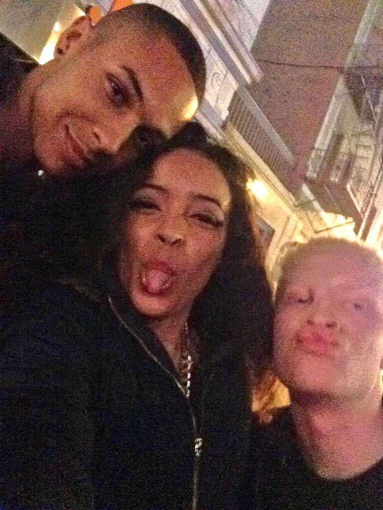 madisonjaye_'s tweet image. Selfies with my hubbies !!! #MissingCali @ShaundRoss