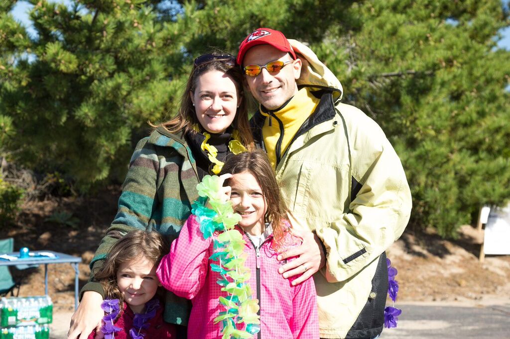 MariaGroveSurf's tweet image. Here's my family this October at the @ctbta #PathofHope - we are fighting #braintumors together in memory of my mom!