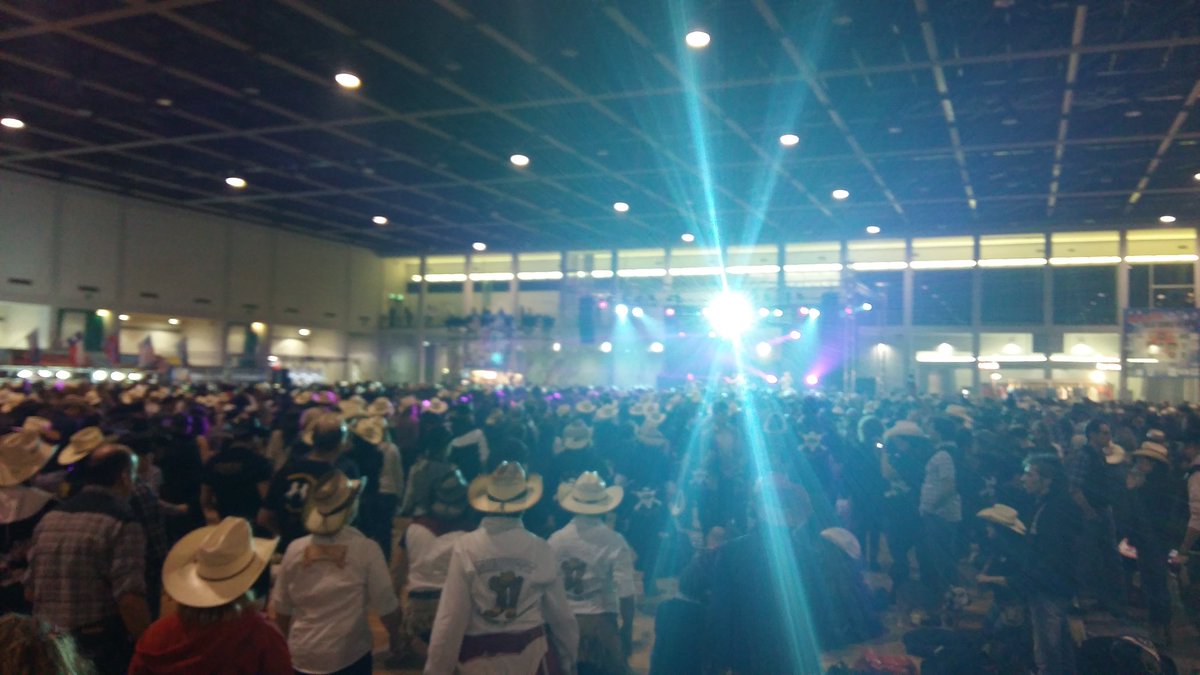 CountryNationIT's tweet photo. .@BBTCountryFair has been a turning point for #countrymusic in Italy - and so much fun. God Bless @BillyBobsTexas https://t.co/CnlW4diRXZ