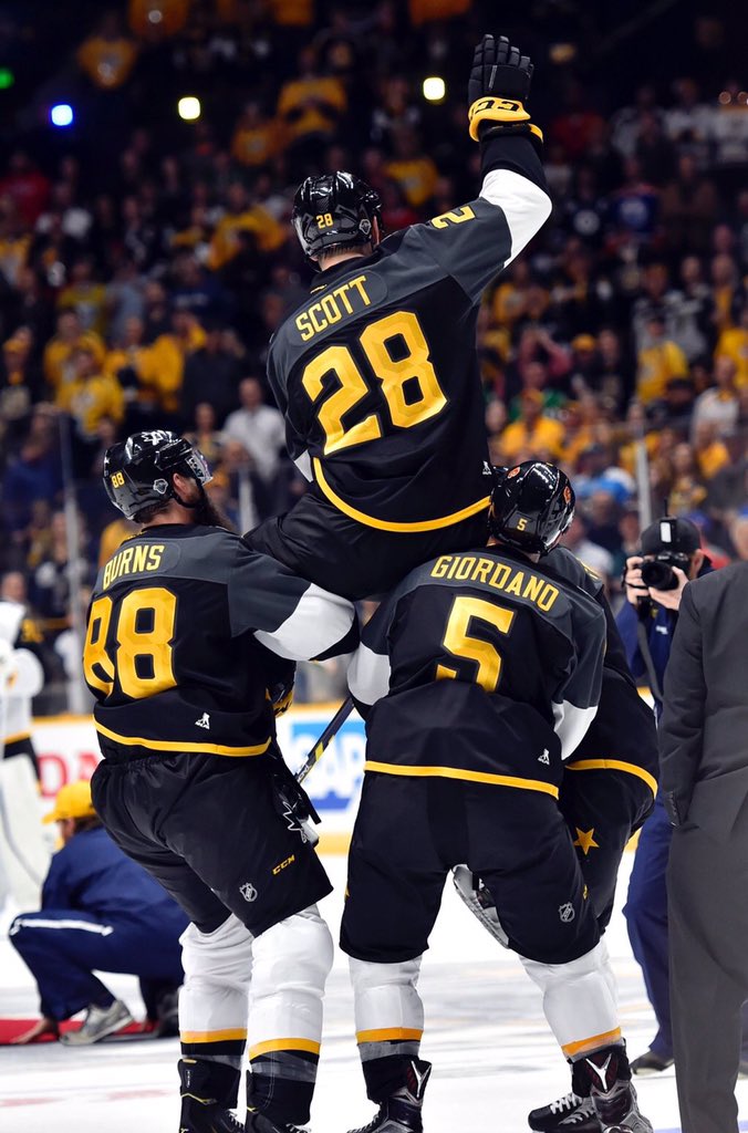 GongshowGear's tweet photo. Hockey players always just seem to know what the classy move is - so many great people.  #NHLAllStar https://t.co/eq5IADSBUE