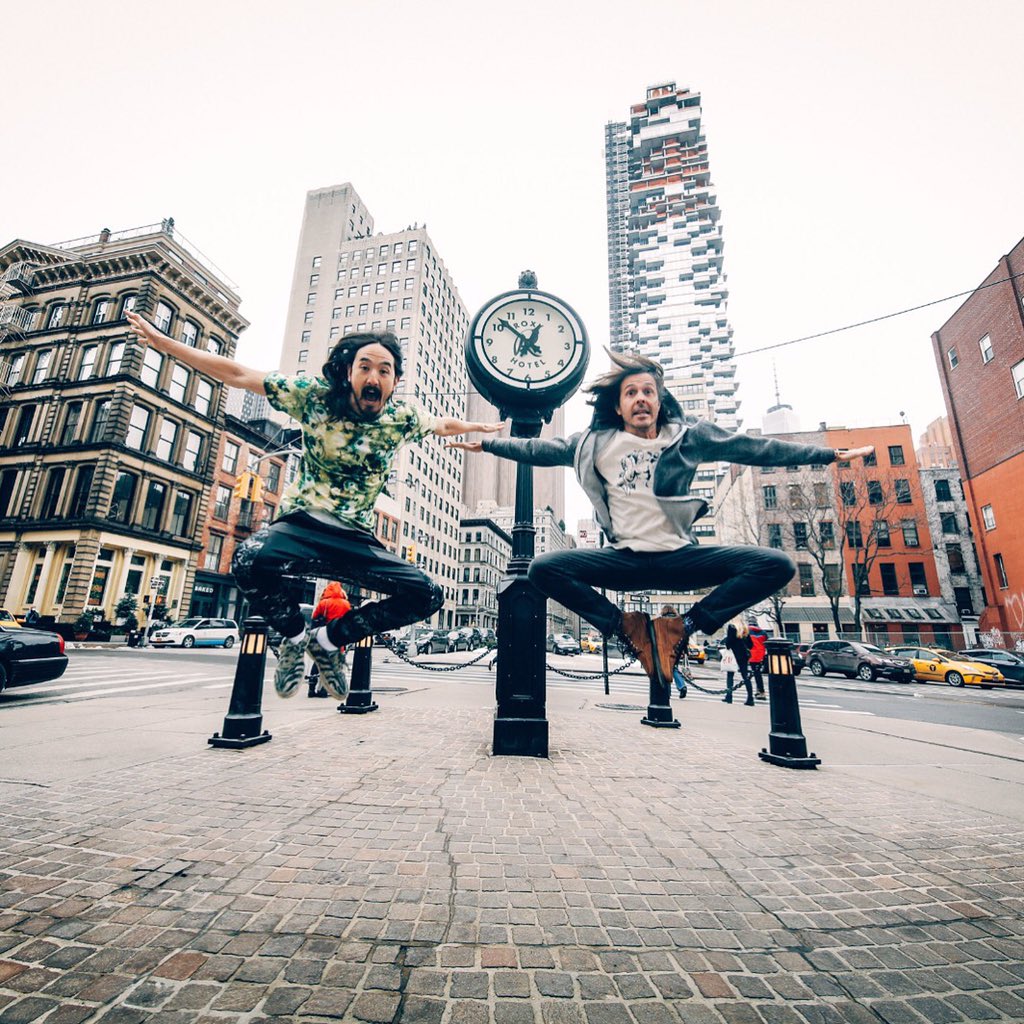 #aokijump #678. The Aoki X @waltertown #gorillabiscuits start today jump. The Roxy Tribeca NY January 28 2016 https://t.co/tJu3eiyn4S