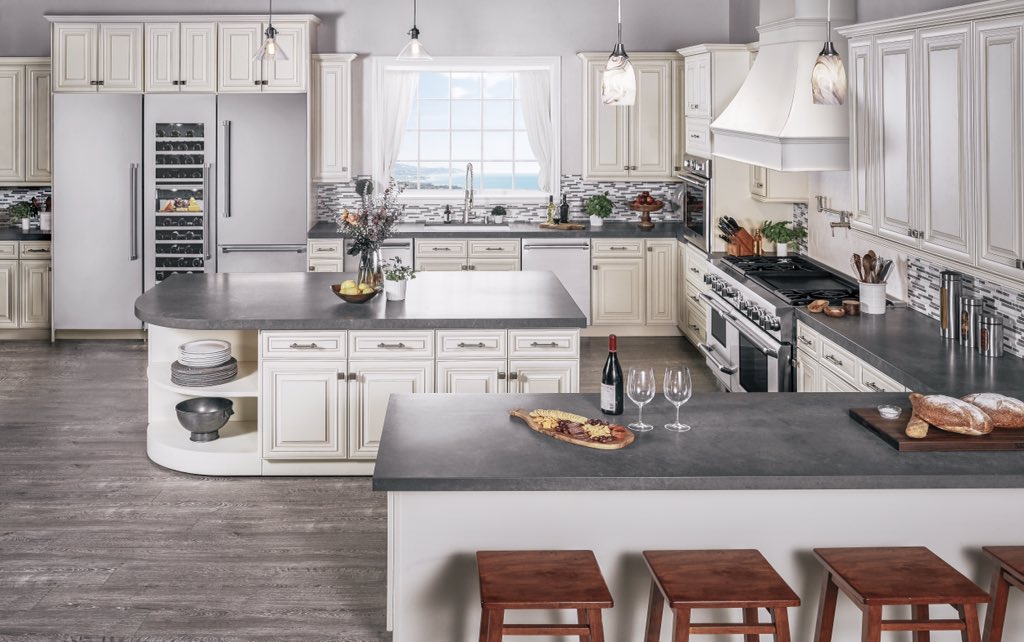 Thermador's tweet photo. Thermador is considered by many to be the pinnacle of #luxury in today’s #kitchen designed for real cooks. https://t.co/pXNgJ8R3ni