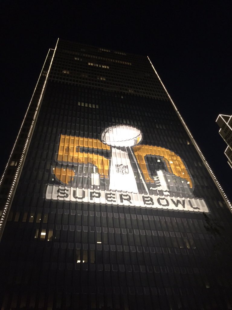 HANAsoSuite's tweet photo. @SAPsv perks of the night shift for #SB50 https://t.co/KQPG15Aww2