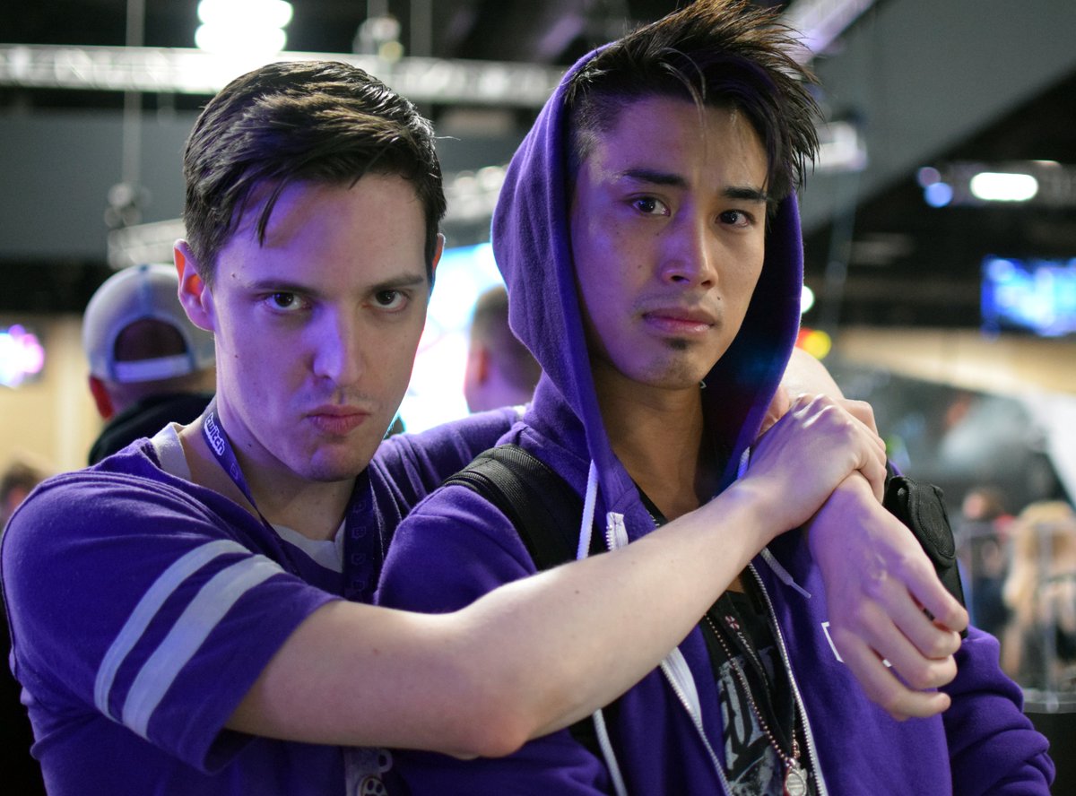 KaryssaKilljoys's tweet photo. Lets take a moment and admire this picture LOL! This is just great! https://t.co/RWAnLIUuWj