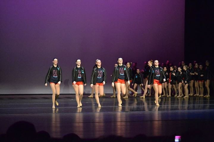 kayla_tabor's tweet photo. Class of 2017// I would've done anything to have you up there with us Han π #flyhighhan https://t.co/SnO9gS2OEM