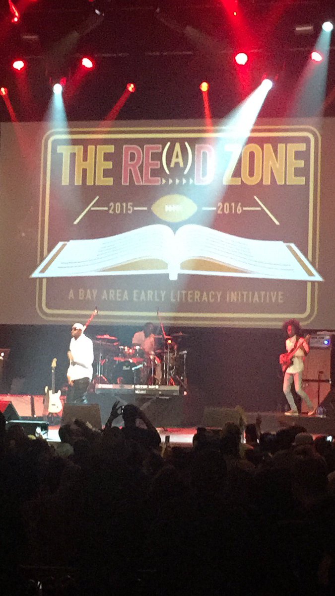 OaklandEdFund's tweet photo. A great performance by @wyclef @foxoakland for @50Fund #readzone thanks @eastbaycf for making it happen. https://t.co/Rd5Lrh3XT1