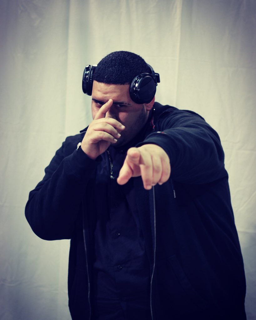 justexperience's tweet photo. Your DJ For 2016 🔥💯 DJ FLOW https://t.co/gjIR4nWGtJ