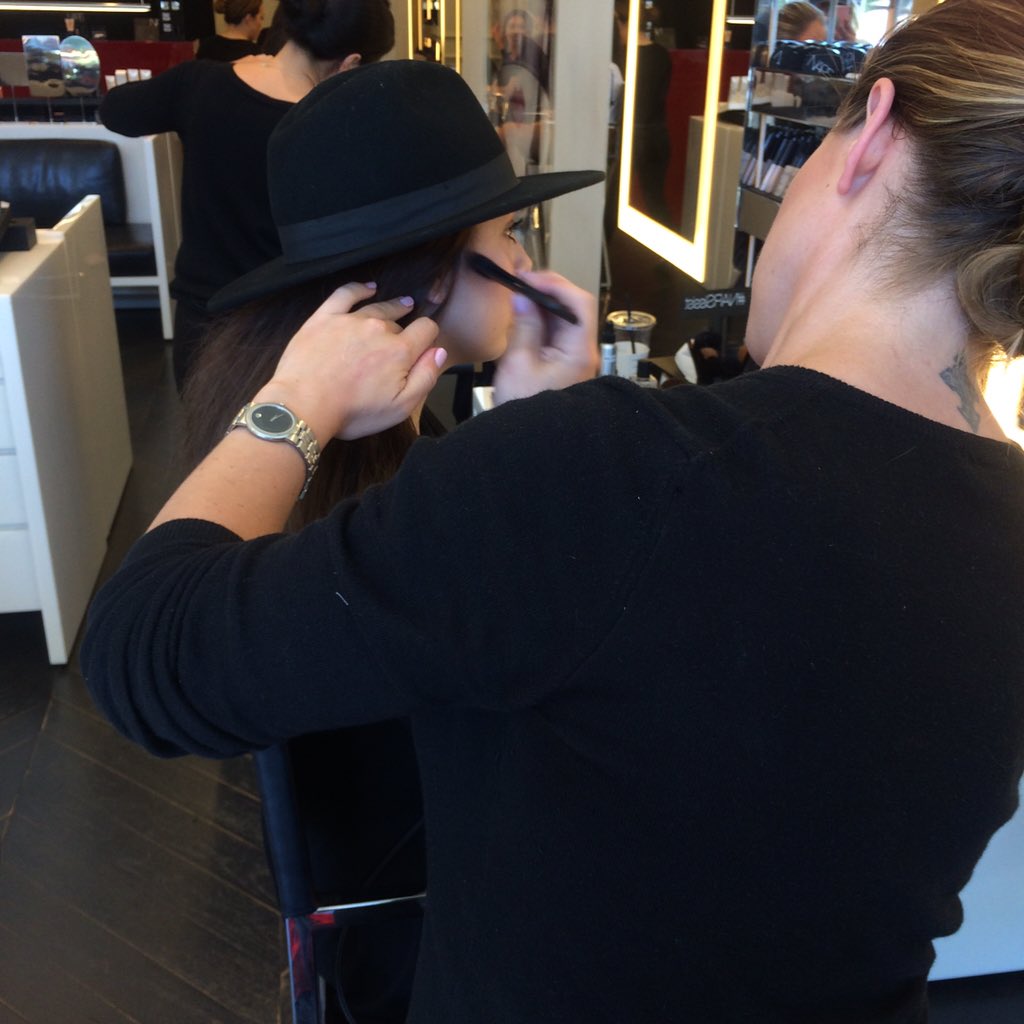 rmbr when <a href="/harrysIutt/">emma</a> was in CA and i became her personal photographer