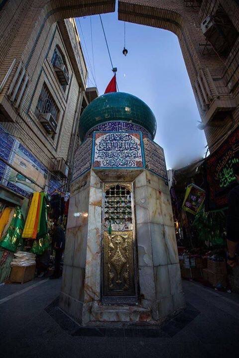 e3terafat3's tweet photo. The shrine of Al-Abbas's left hand in the #city of #karbala 104 km southern of #baghdad #iraq
.
#1MIP #م_ص_ع #كربلا https://t.co/JZHswaROd4