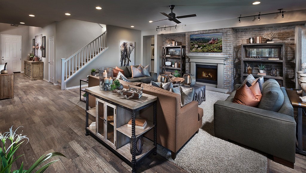IHomeDecorTips's tweet photo. #rusticlivingroom #sanbernardino #metalfireplace #ceilingfan #hardwoodfloors #livingroomdesign https://t.co/WSSEaCVxFk
