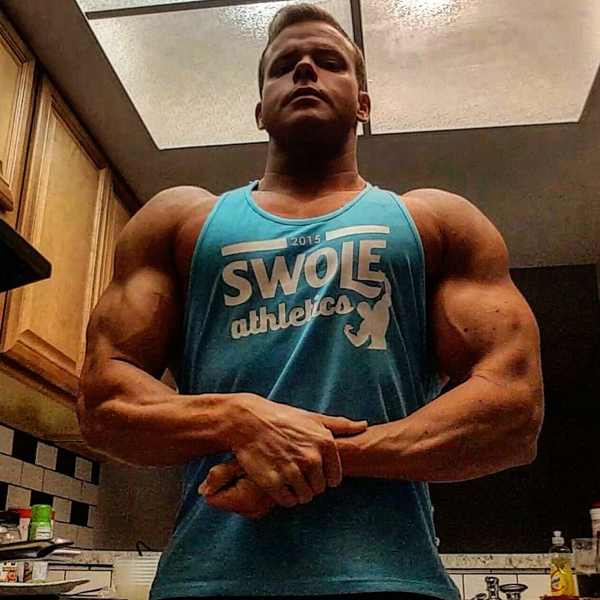 SwoleAthletics's tweet photo. Tanks available in multiple colors at https://t.co/7AAMQSwx7H. Like and RT! #bodybuilding #npc #swole #fitness https://t.co/lUAMbOX3cG