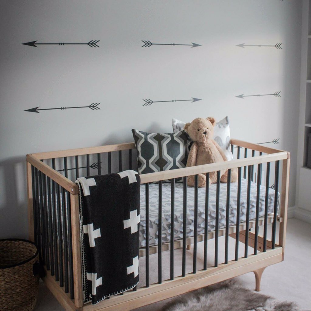 saywellinterior's tweet photo. Sweet dreams! Wishing everyone a lovely night to start their week right. #dream #nursery @projectnursery #urbanwalls https://t.co/eEtVHpR73c