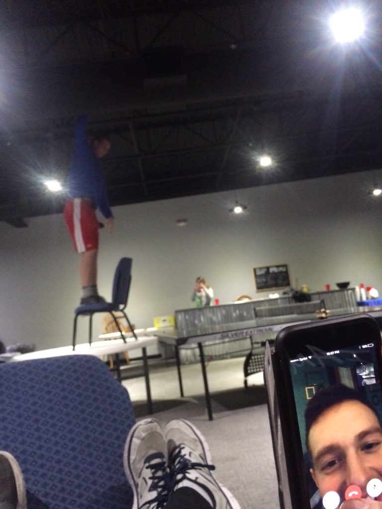 BryceCubes05's tweet image. Momma Mann protecting her young from the dangers of heights. @leahmann__ @BenIngenthron @BuBBaLISH_US @HarrisBballin