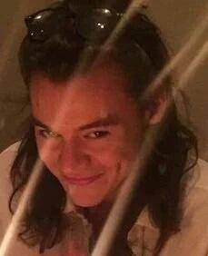 EdSheeto's tweet photo. Japi berdei tu mai bezt fren @Harry_Styles lof yu💕 
Al te lof, xx. https://t.co/CwVrAV78CJ
