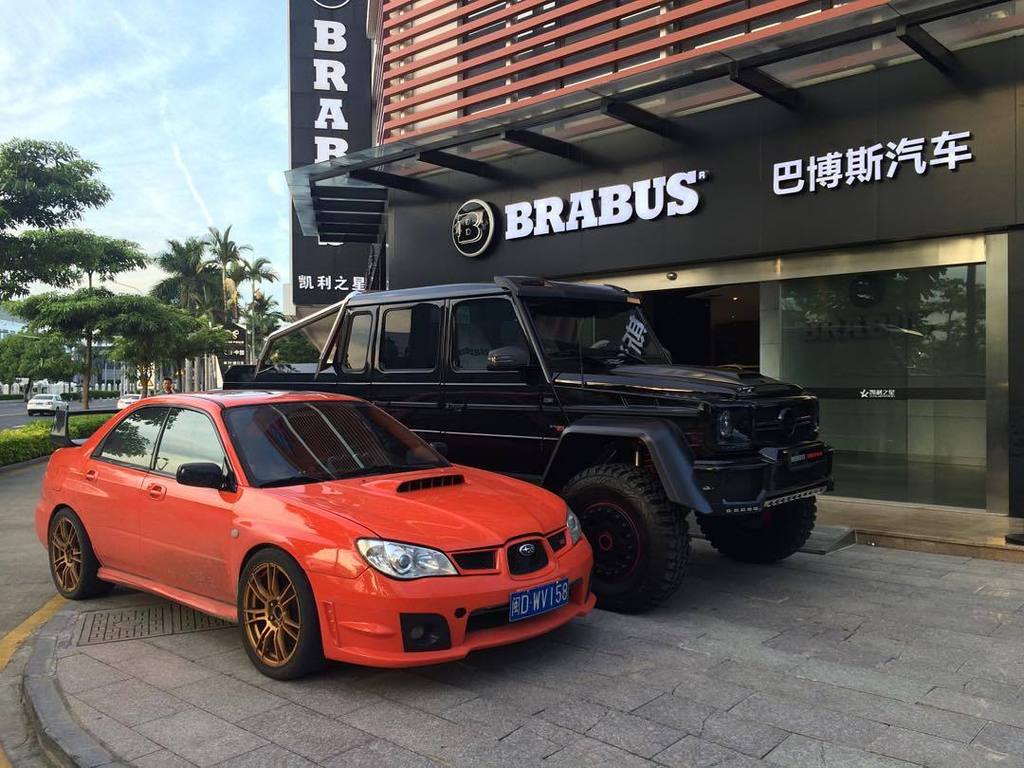 SubaruImpreza_'s tweet photo. STI &amp; 6X6 #subaru #subaruimpreza #sti #brabus #brabusg700 #6x6 by mr_arsenic {pls RT|RT|pls Like|http://ift… https://t.co/BI4MIhGSsm