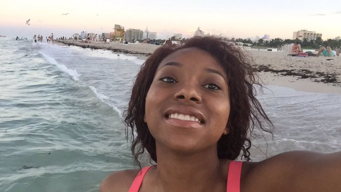 Watch Crump's leaked NSFW photo on TwXstars