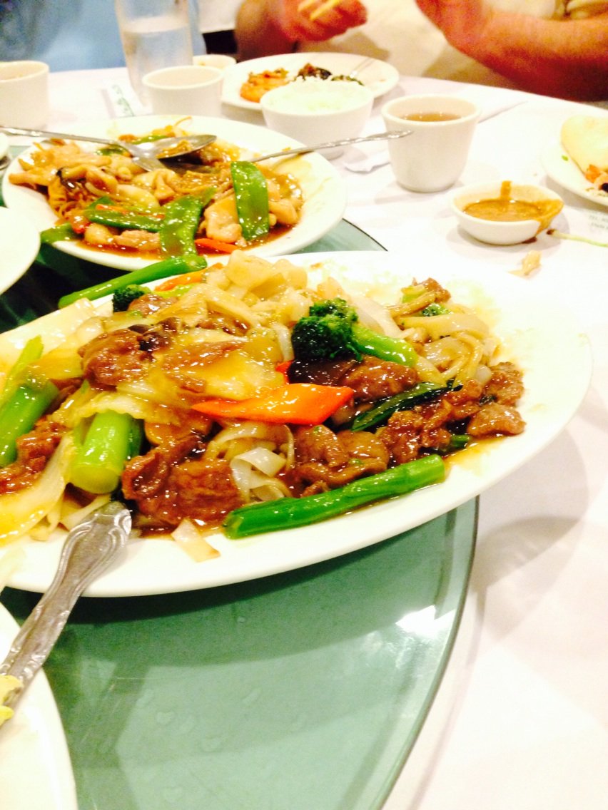 Getting my Chinese food fix, thanks to hubby's visiting family, at Harbor Village restaurant. Yum!