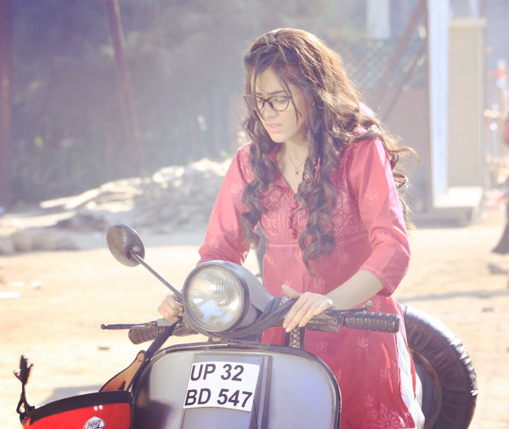 Hiba Nawab Biography, Wiki, Personal Details, DOB, Age, HD Pics-Photos