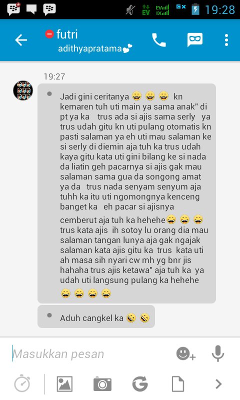 Hahahaha uti mamauan salam sama cewe kaya gitu -_- kalo gua sih ogah 😁