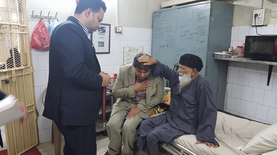 gradsyinstitute's tweet photo. #Chairman Of Gradsy  # Ahmed Zakir # Syed Ali Abbas Abidi with The Honorable Person # Abdul Sattar Edhi https://t.co/YJKkUZJbiv