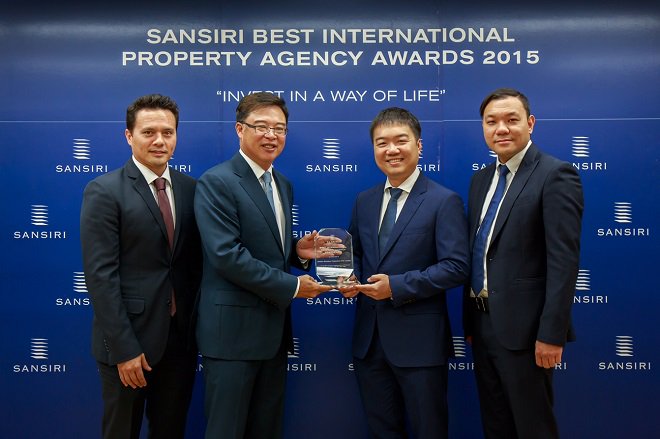 GoldenEmperorHK's tweet photo. 帝皇地產日前榮獲 Sansiri 最佳海外地產代理大獎2015的最佳海外地產代理獎項。詳情請瀏覽:https://t.co/cBgQDZ1Wfk #帝皇地產 #GoldenEmperor #Sansiri #海外地產 #代理 #投資 https://t.co/dA2ulgqTvK