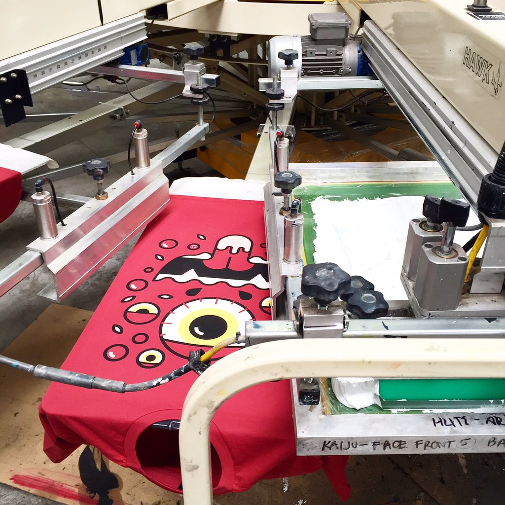 superspecial_sp's tweet image. #sneakpeak of an awesome print for @kaijubeer #screenprinting #screenprintedtees #superspecialscreenprinting
