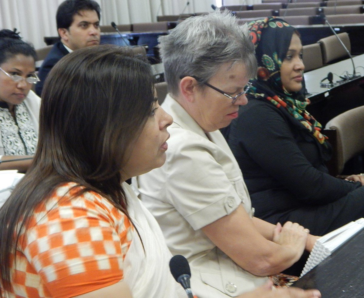 CanadainIndia's tweet image. .@M_Lekhi urges women to move away from victimhood mode
w. Min Bandara &amp;amp; Indian HC in #lka
#FemParl #becauseits2016