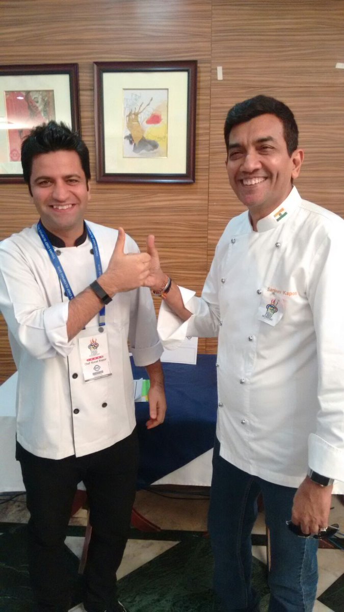t2telegraph's tweet photo. Celebrity chefs @ChefKunalKapur &amp; @SanjeevKapoor wish luck to finalists at @ycolympiad, with t2. #battleofchefs https://t.co/ztzEe2uCi6