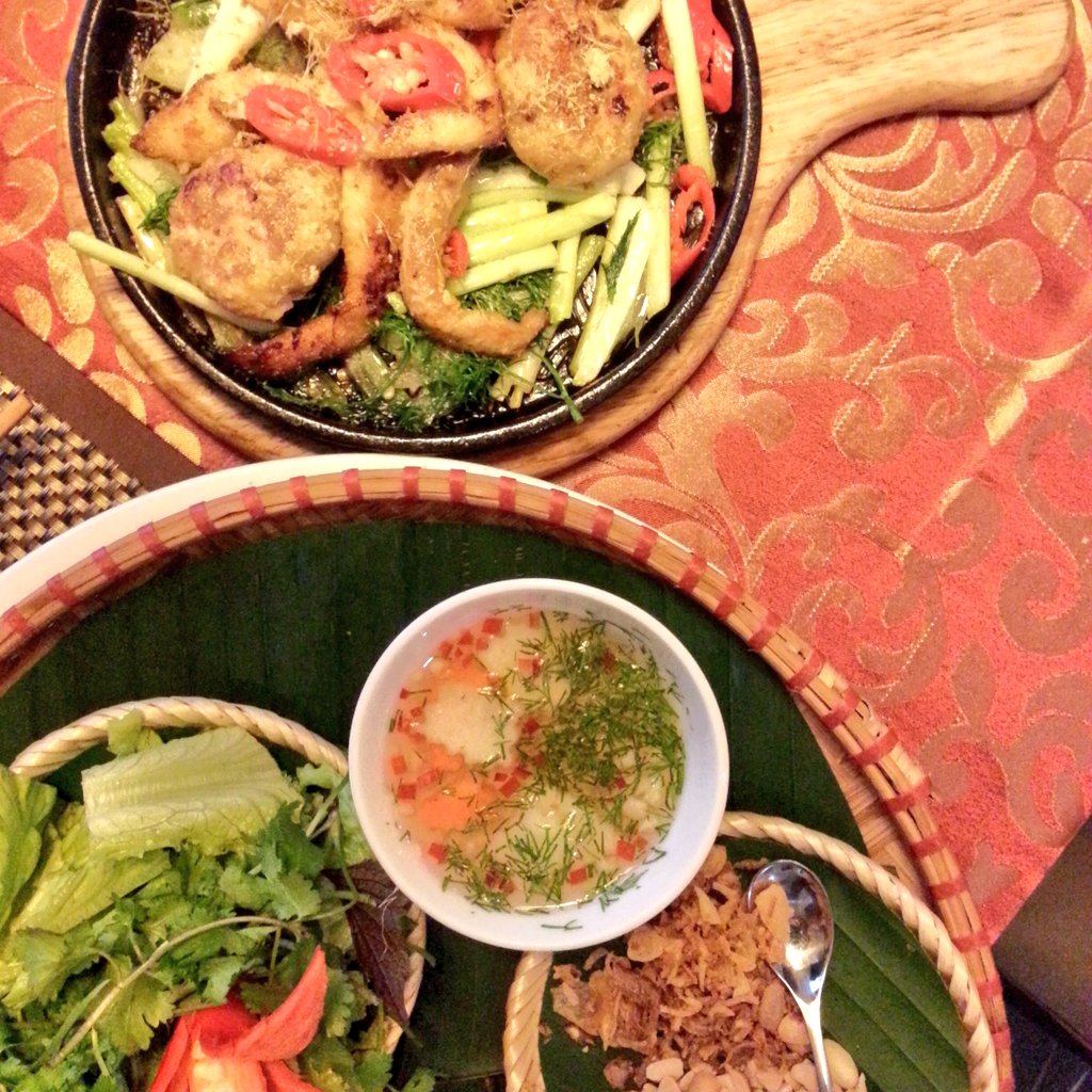 sweetsaltynutty's tweet photo. Living to eat, what are you doing with your life? :) #chacalavong #vietnamesefood  #fishwithdill  #foodbloggers https://t.co/6b7S7ujwQn