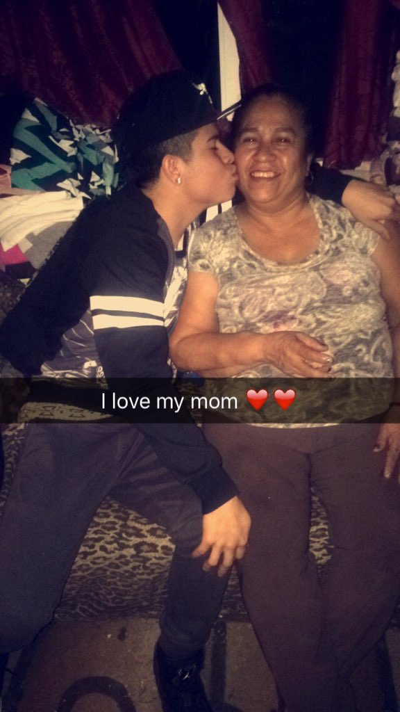LuisLabra509's tweet photo. I LOVE This woman My beautiful Mother  ..!! 

#loveher #favifactive #mom_and_son https://t.co/zJSZo9sR5d