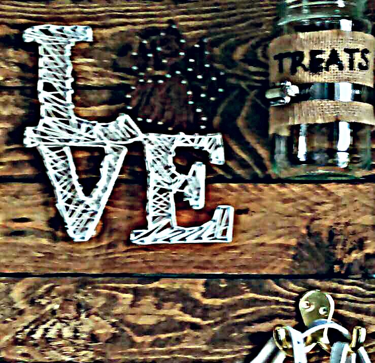 CrystalTear2018's tweet photo. #lovepaws #dogtreats #doglead #picturehook #hanging #homedecor #goodidea #gift @Lisa_nailed_it https://t.co/ye50BWNctu