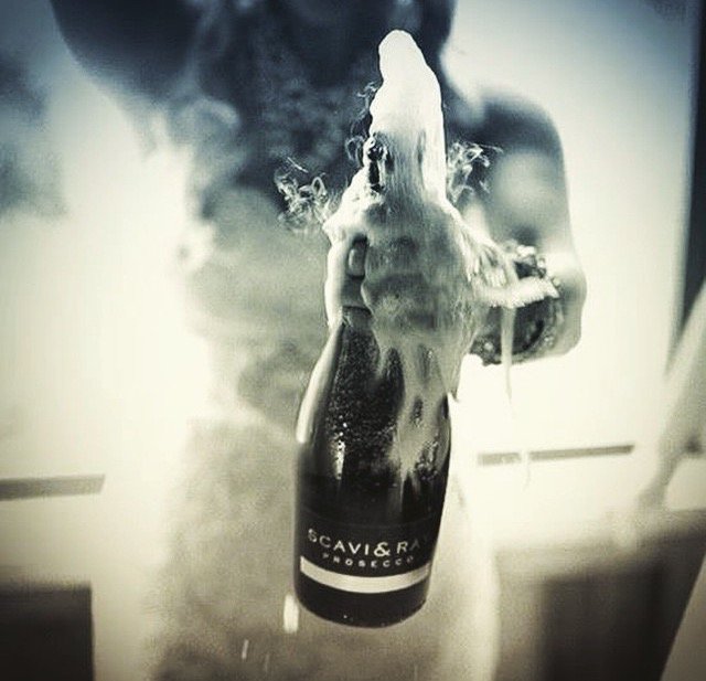 scaviandray_uk's tweet photo. #DryJanuary is over - let’s welcome in #FizzyFebruary! https://t.co/bFwaoBvmeM