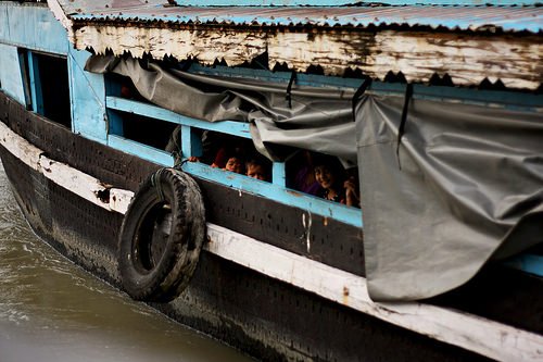 TripdaIN's tweet photo. My ride for the day! #Majuli #ferryboats 😀🚣 #TellUsYourTale https://t.co/eWEd9U9x46
