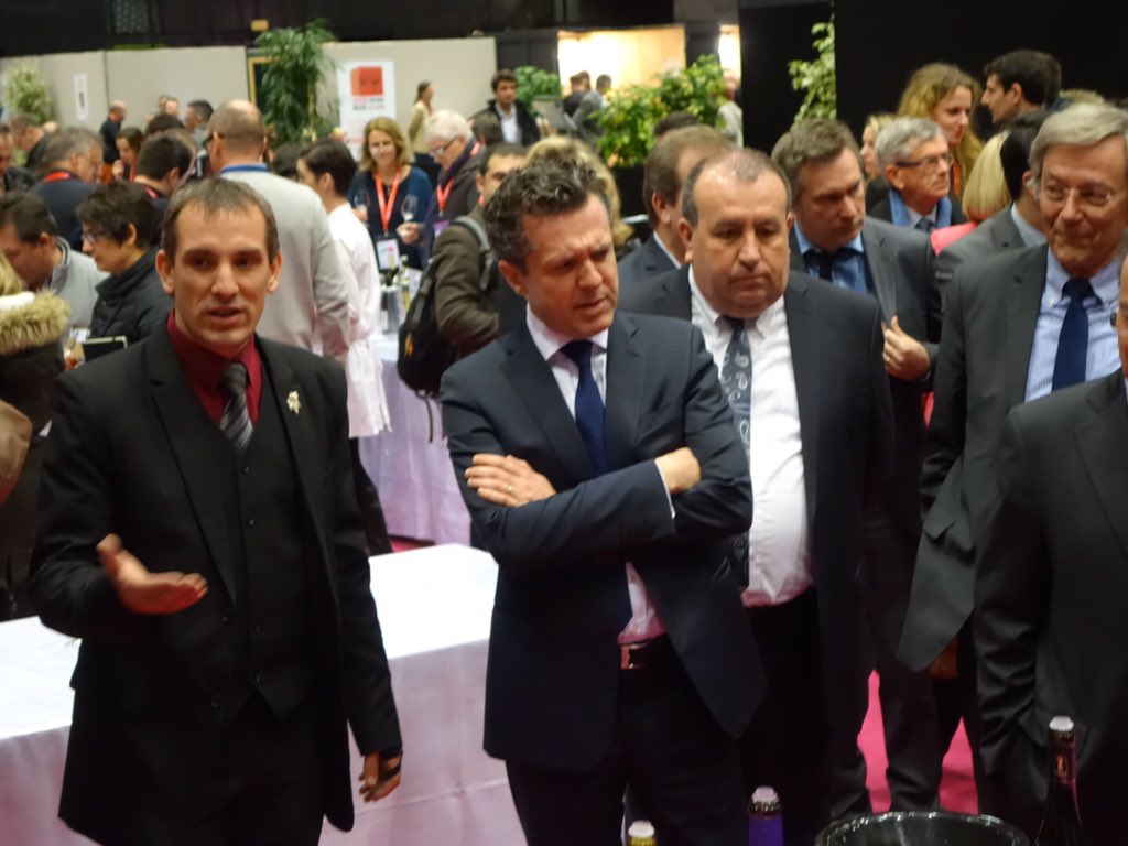 Angers's tweet photo. Ouverture officielle du #SVL16 par @ChristopheBechu Maire d'#Angers https://t.co/OsEfzVrV5F