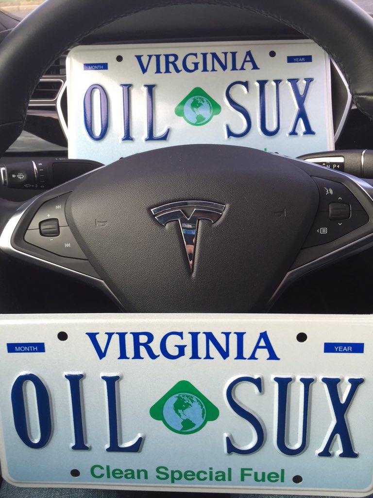 TimOster's tweet photo. 🌎New plates on #TeslaModelS85D due to most people reading "Tes-Lad" instead of #TeslaD on old. This is clear #OilSux https://t.co/IOyHNds6uJ