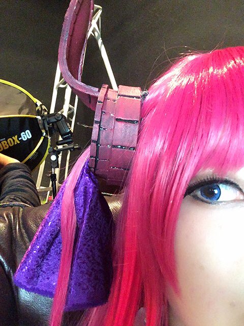 木綿 その1 コーム 髪飾りや帽子の固定 にはもってこいの品物 自分の好きな位置でつけることできて 何よりカチューシャを使わなくていい 後 地毛の方まで挿せば飾りはもちろんウィッグもしっかりと 固定できるよう レイヤーのオススメ商品