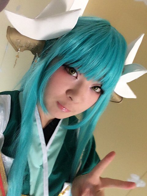 木綿 18 名古屋 その1 コーム 髪飾りや帽子の固定 にはもってこいの品物 自分の好きな位置でつけることできて 何よりカチューシャを使わなくていい 後 地毛の方まで挿せば飾りはもちろんウィッグもしっかりと 固定できるよう レイヤーのオススメ商品