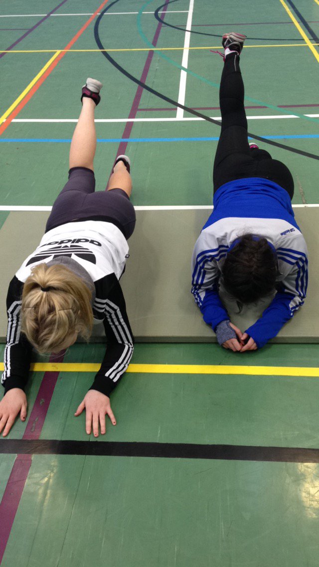 caoimheeskimo's tweet photo. Preppin for this champs competition @lmannion135 #py4084 #taekwondo #europeans https://t.co/Yvw6OnY6WA