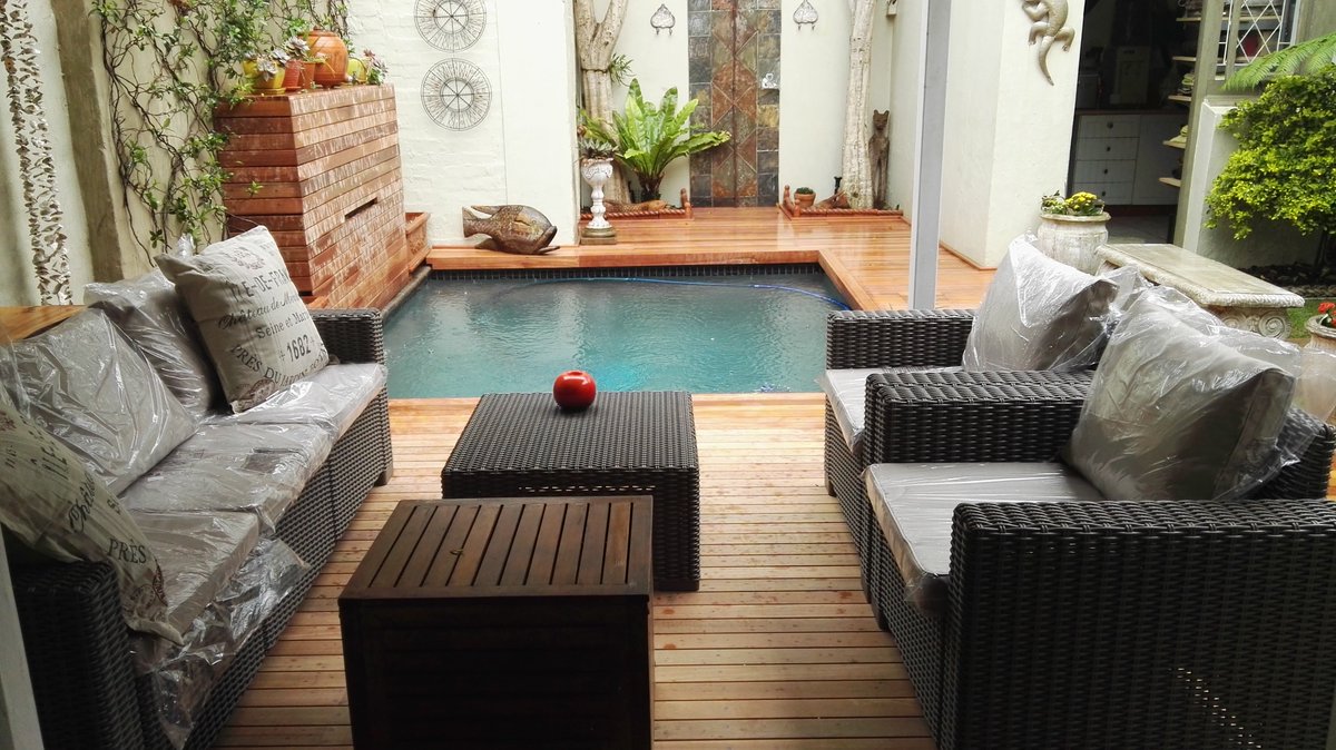 KeterSA's tweet image. "We love it and it is so easy to assemble" - Hazel &amp;amp; Ian #summer #outdoors #style #furniture
za.keter.com/products/sasto…