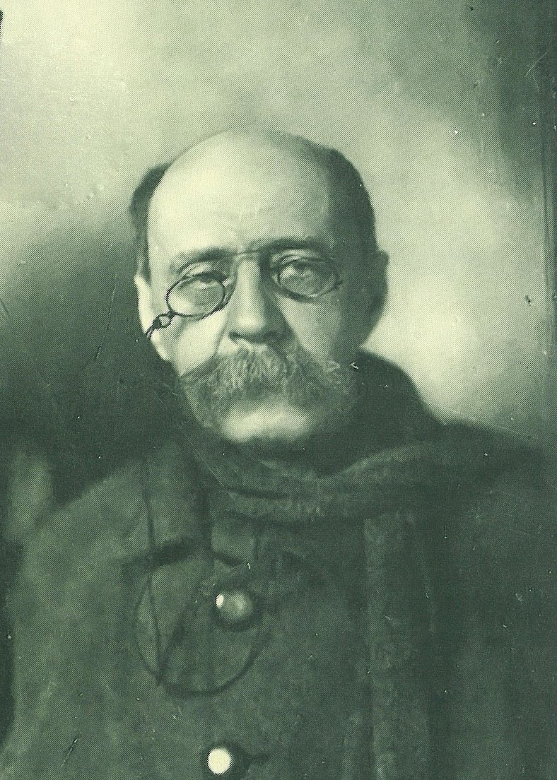 CustomGearShop's tweet image. ""È triste essere un’eccezione, ma è ancora più triste non esserlo."" - #PeterAltenberg"